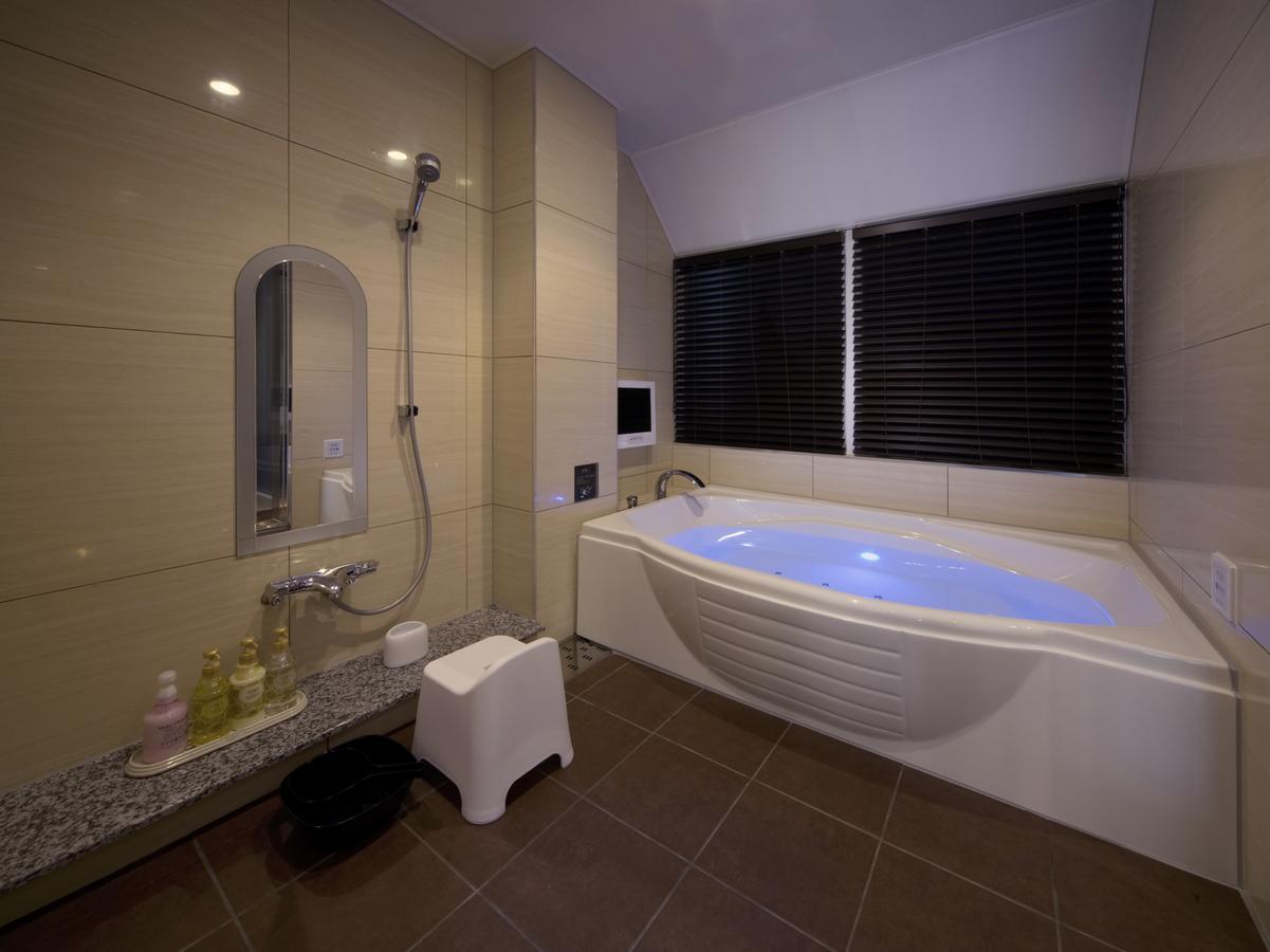 Jewel Hotel Luxury Modern (Adults Only) Miyoshi  Exterior foto